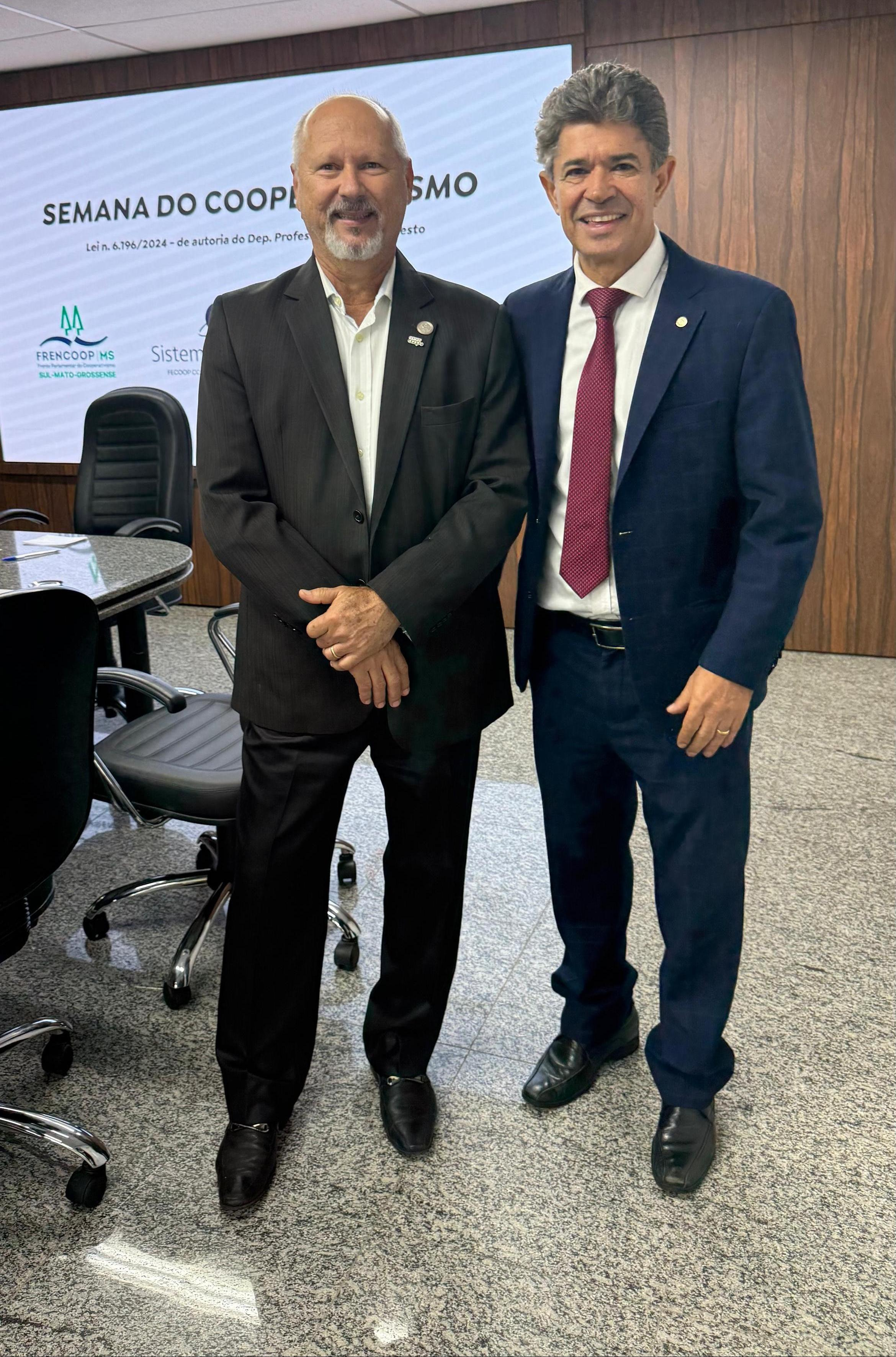 ALEMS homenageia o cooperativismo com Moção em alusão à Semana Coop 2025