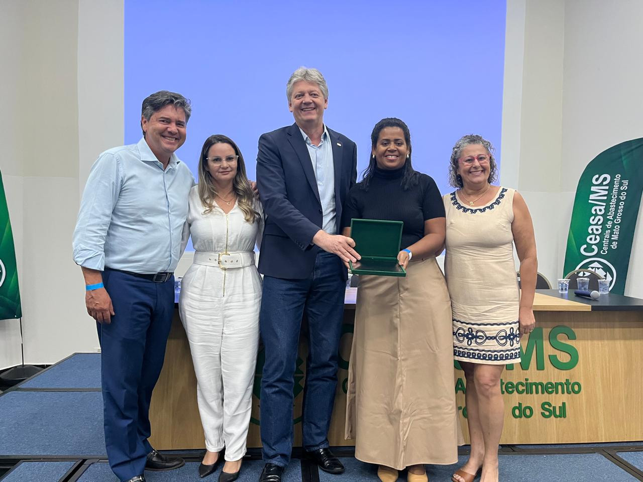 Cooplaf é homenageada durante celebração dos 45 anos da CEASA/MS no Encontro Nacional da ABRACEN