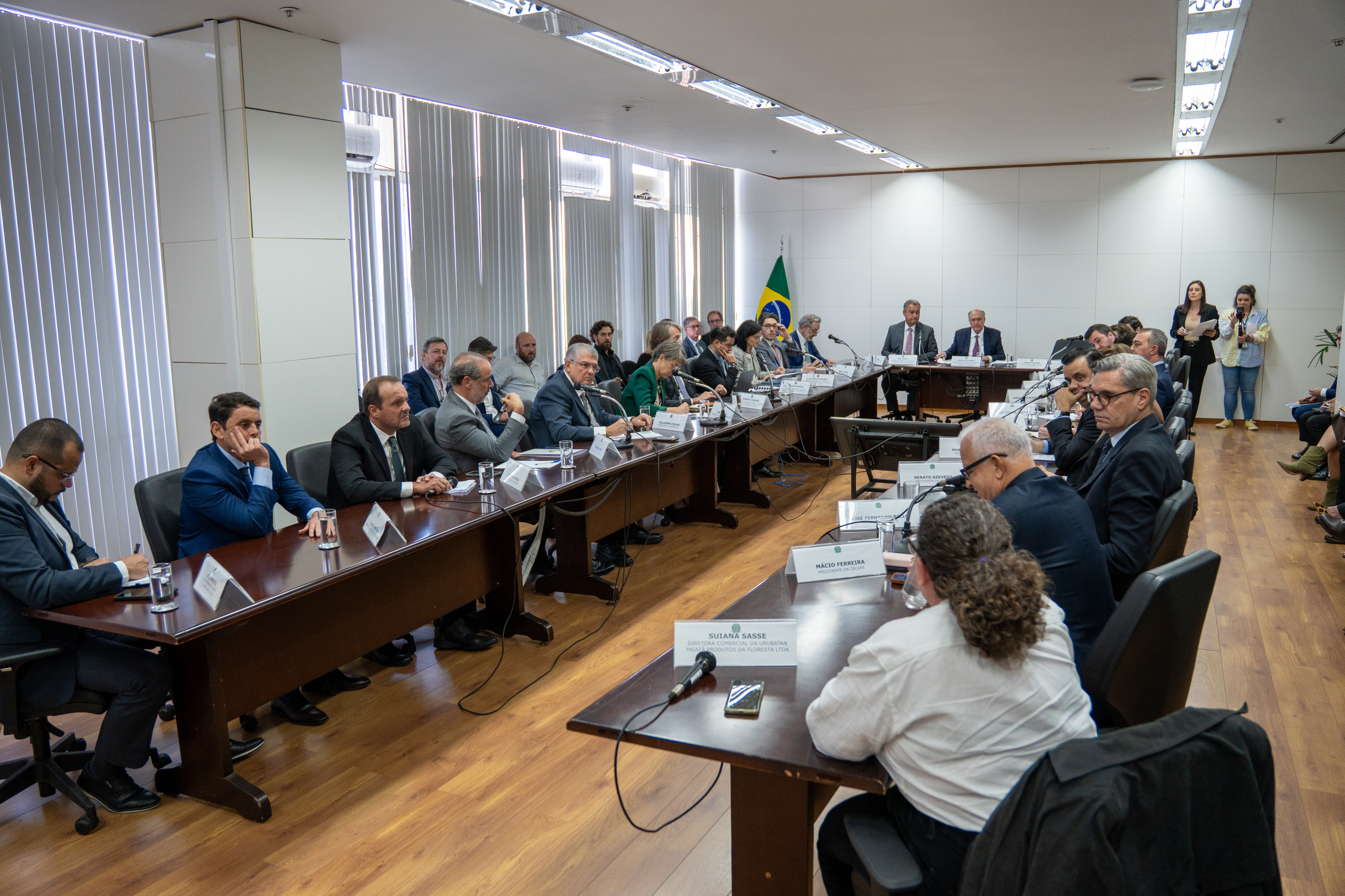 Sistema OCB participa de reunião com Governo Federal sobre tarifas dos EUA