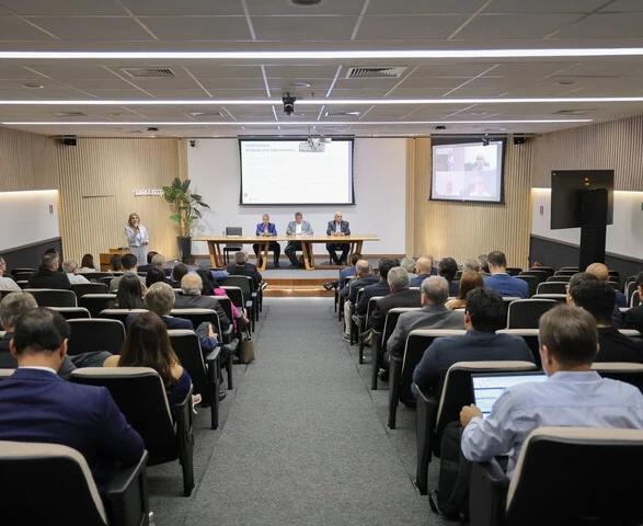 Homenagem a Dalva Caramalac marca a 57ª AGO e reforça reconhecimento nacional à sua trajetória no cooperativismo